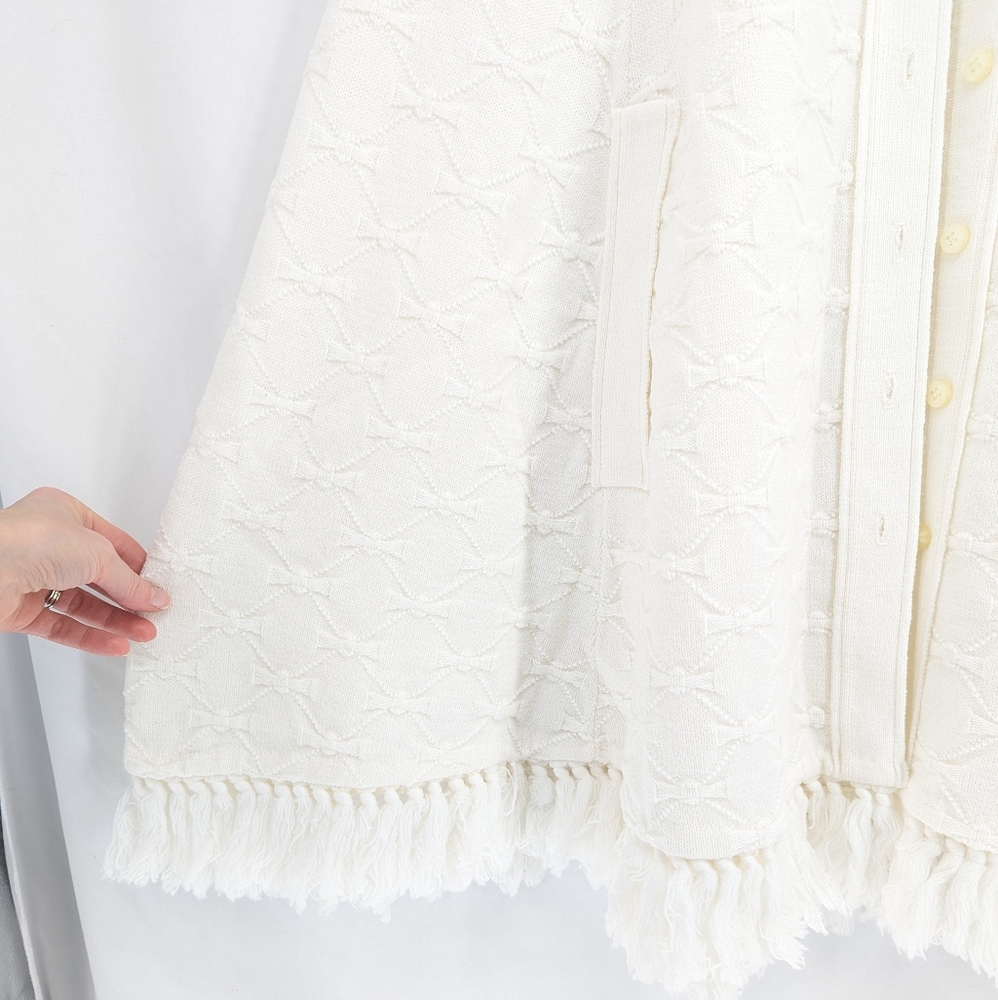 Vintage 1970s Cuddle Knit Ivory Colored Bow Knit Poncho Fringe Cape Shawl - Picture 5 of 8